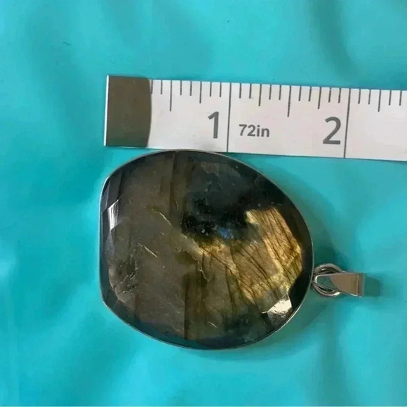 Hand Crafted Genuine Faceted Rainbow Labradorite and Sterling Silver Pendant - Picture 4 of 12